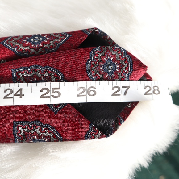 Oscar De La Renta Tie Designer Red Blue Paisley - Picture 5 of 8